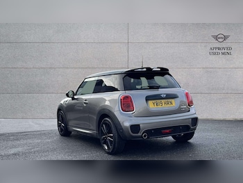 Used MINI Hatch 2019 for sale - 76875708: Photo