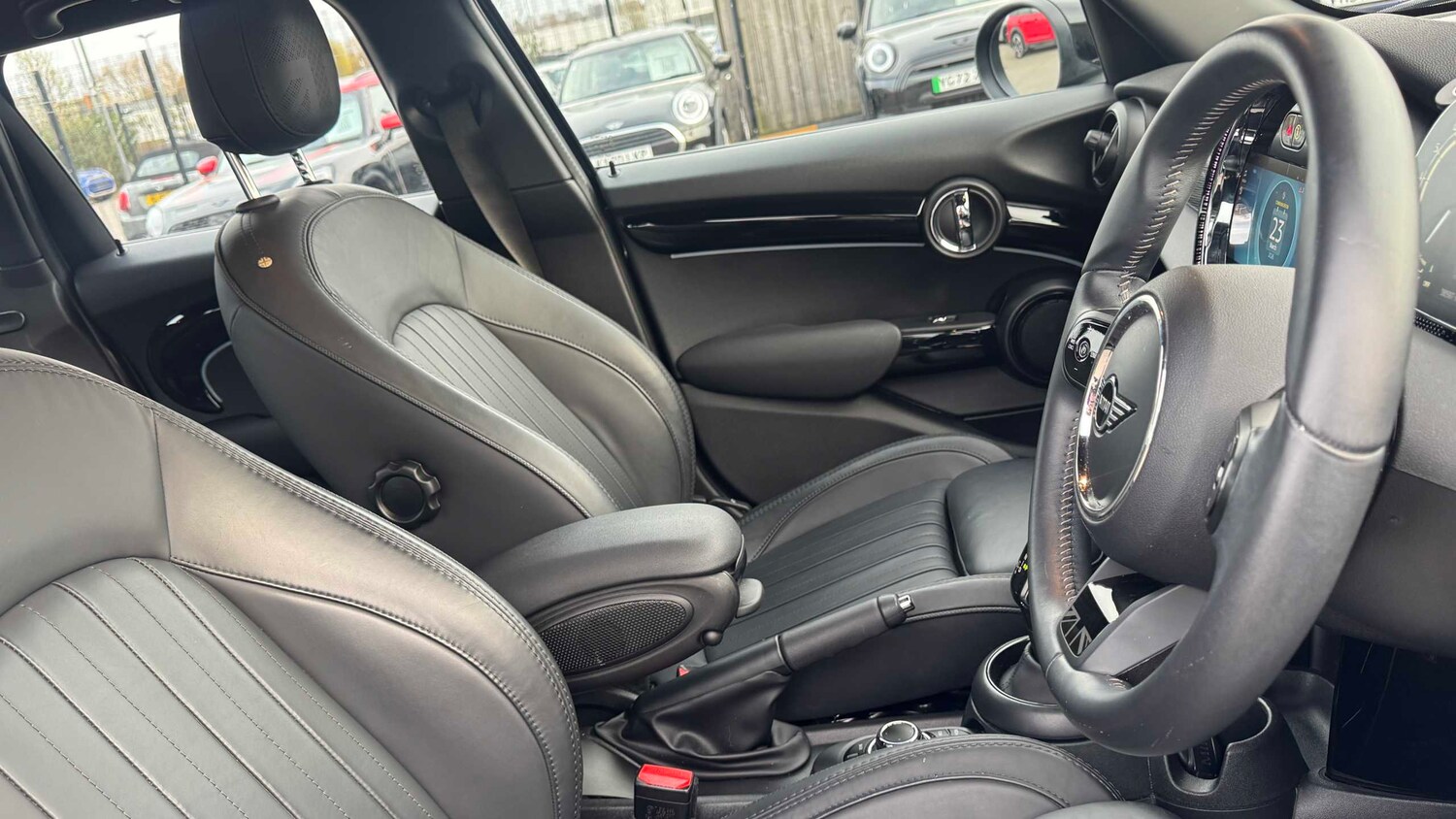 Used MINI Hatch 2023 for sale - 77995792: Photo 11