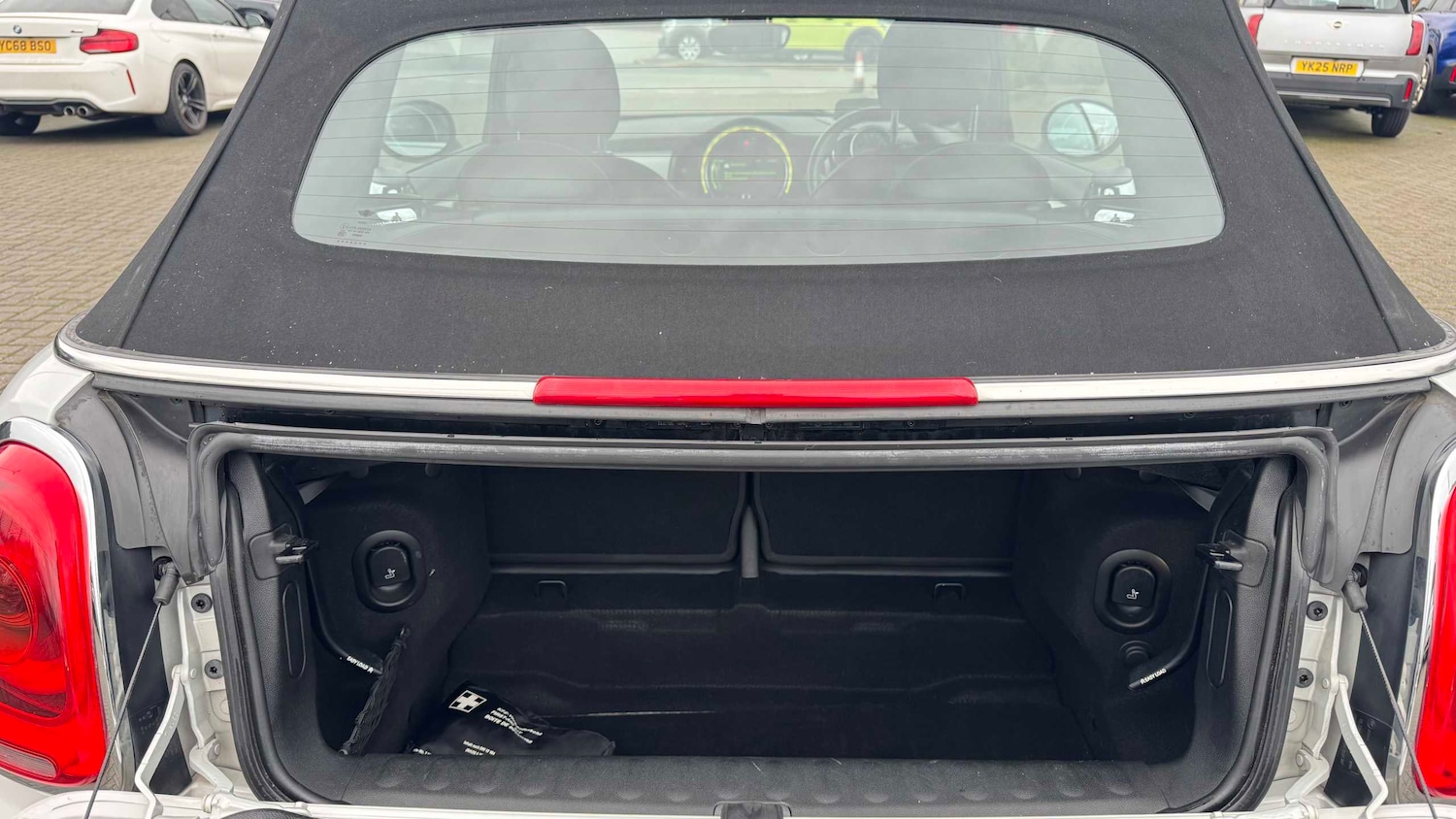 Used MINI Convertible 2017 for sale - 76553264: Photo 13