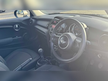 Used MINI Hatch 2017 for sale - 76411292: Photo