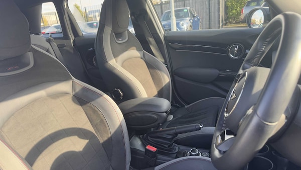 Used MINI Hatch 2023 for sale - 76230310: Photo 11