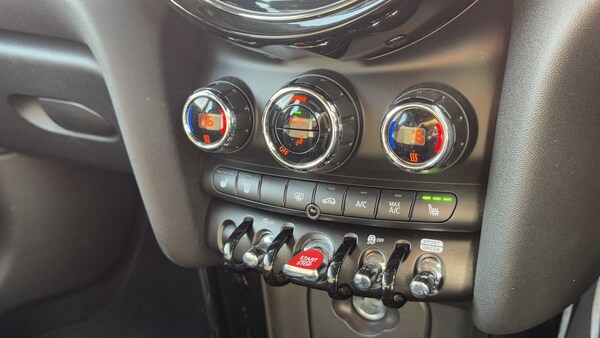 Used MINI Hatch 2023 for sale - 76230310: Photo 29