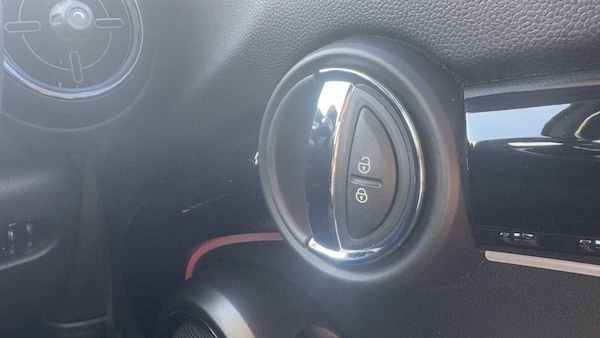 Used MINI Hatch 2023 for sale - 76230310: Photo 31