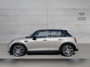 Used MINI Hatch 2022 for sale - 75390536: Photo