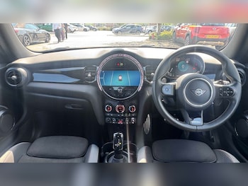 Used MINI Hatch 2023 for sale - 79028048: Photo