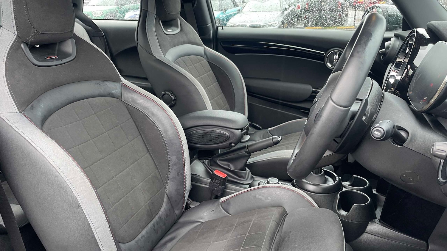 Used MINI Hatch 2024 for sale - 77373784: Photo 9