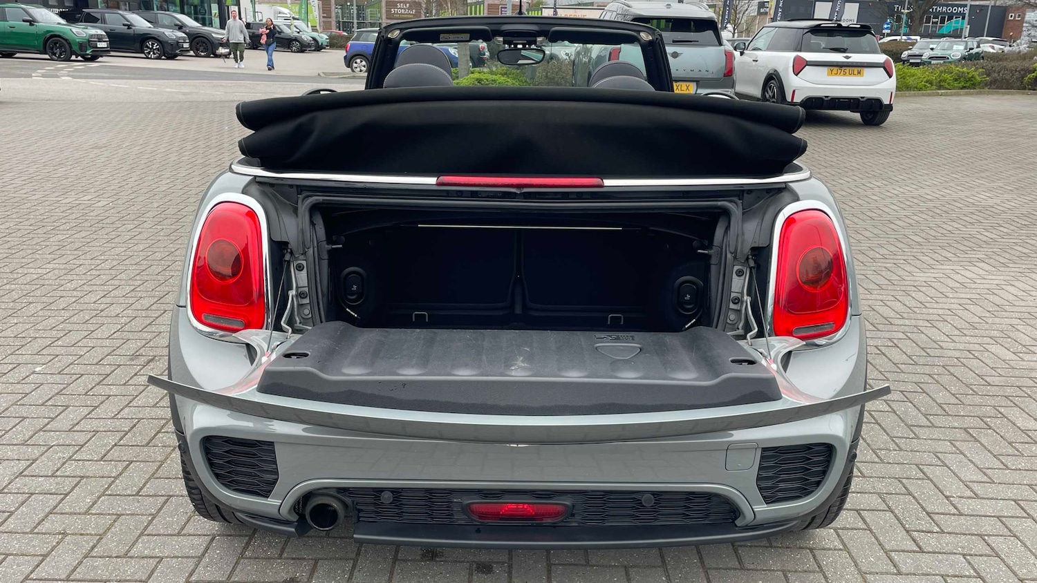 Used MINI Convertible 2017 for sale - 77995838: Photo 11