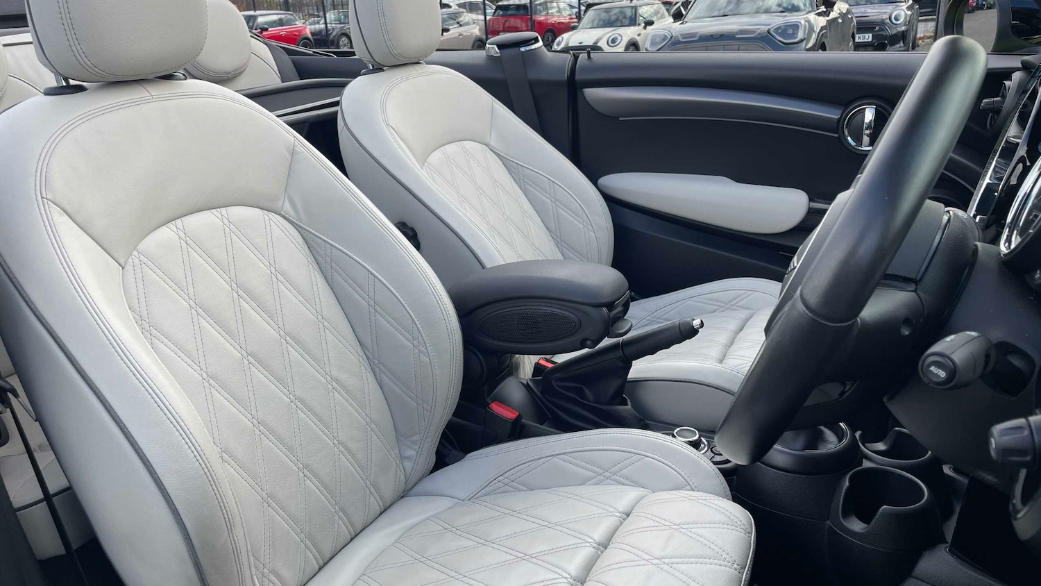 Used MINI Convertible 2023 for sale - 76488155: Photo 10