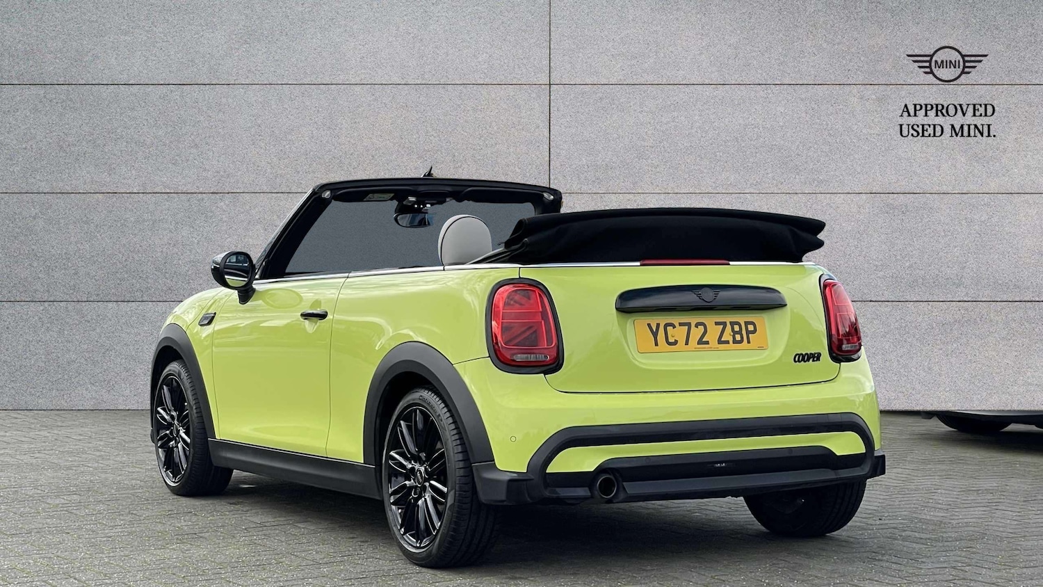 Used MINI Convertible 2023 for sale - 76488155: Photo 2