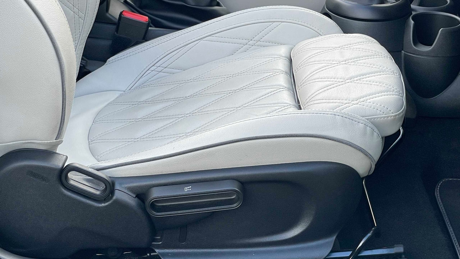 Used MINI Convertible 2023 for sale - 76488155: Photo 22