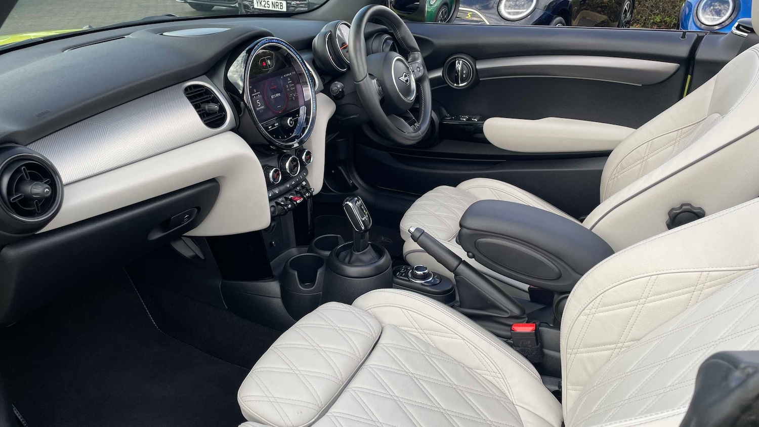 Used MINI Convertible 2023 for sale - 76488155: Photo 6