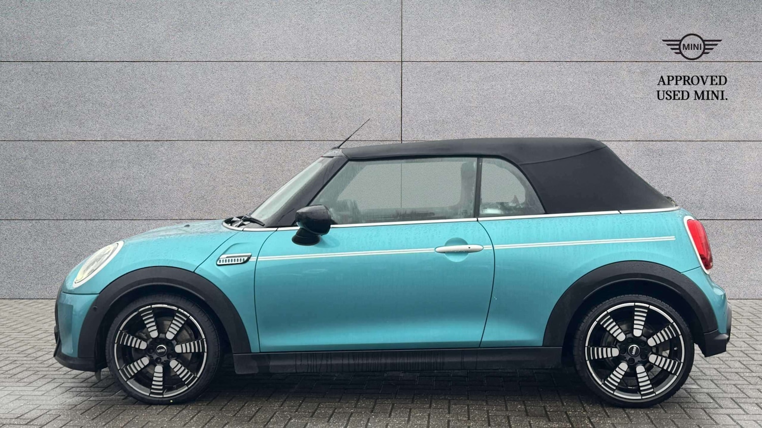 Used MINI Convertible 2023 for sale - 77348113: Photo 3