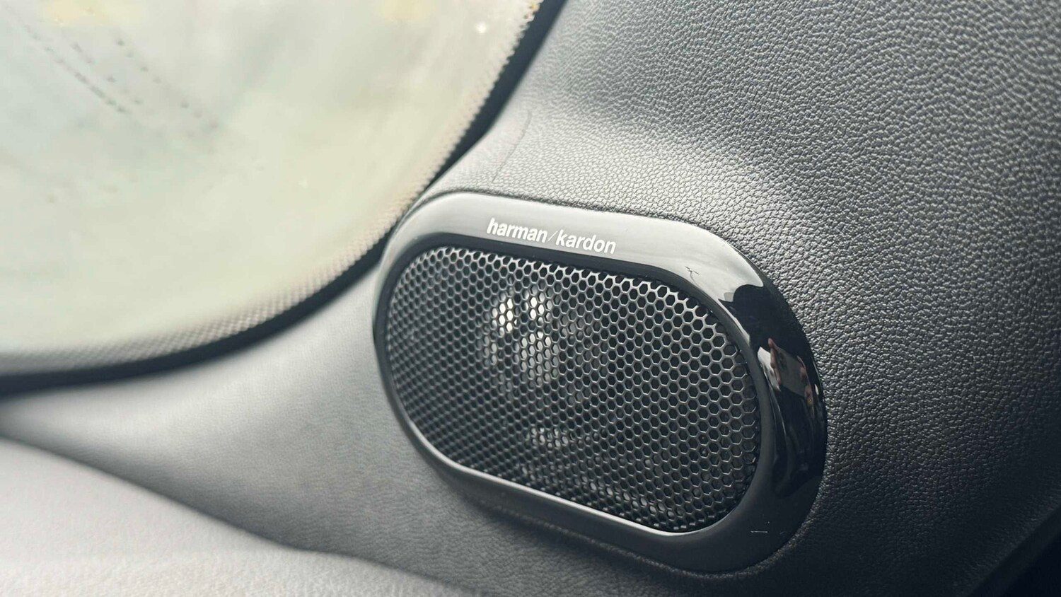 Used MINI Convertible 2023 for sale - 77348113: Photo 9