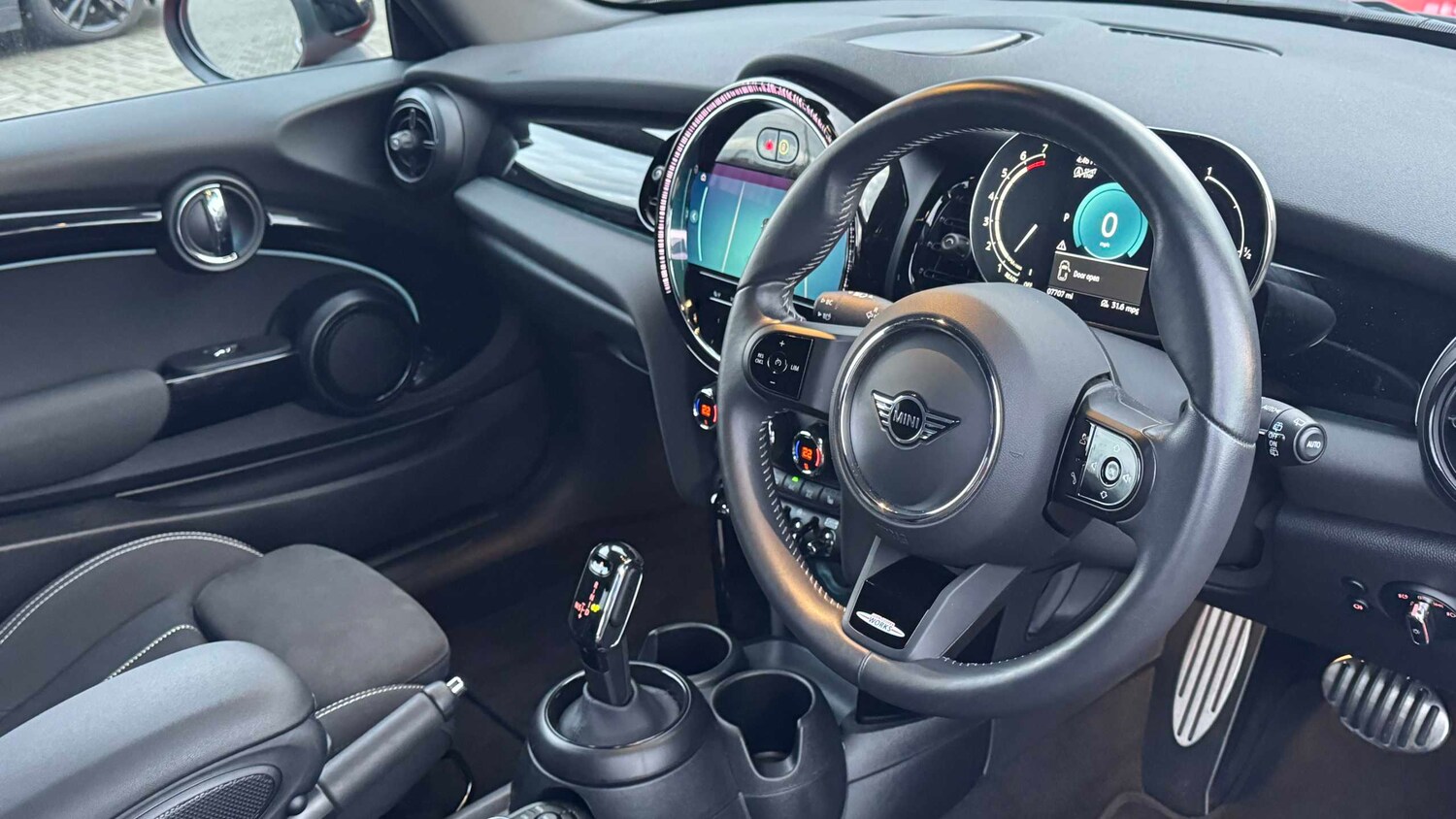 Used MINI Hatch 2024 for sale - 77500406: Photo 6