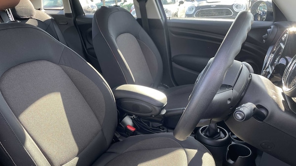 Used MINI Hatch 2019 for sale - 76272245: Photo 11