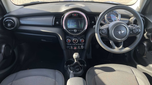 Used MINI Hatch 2019 for sale - 76272245: Photo 4