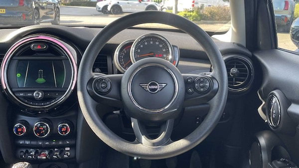 Used MINI Hatch 2019 for sale - 76272245: Photo 5