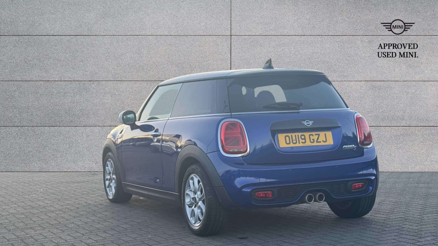 Used MINI Hatch 2019 for sale - 76636649: Photo 2