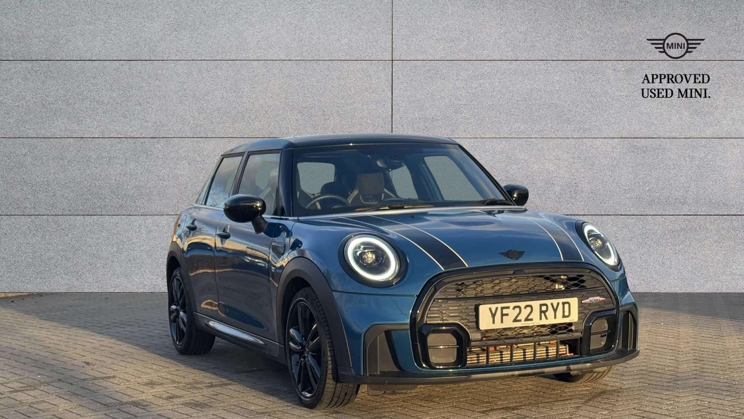 Used MINI Hatch 2022 for sale - 76705216: Photo 1