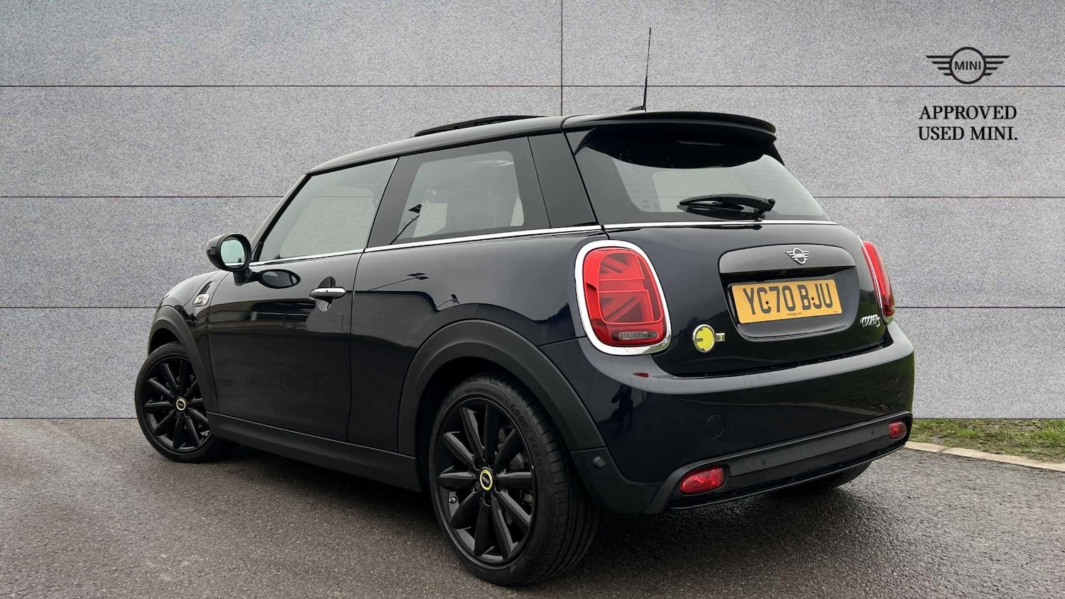 Used MINI Hatch 2020 for sale - 77601188: Photo 2