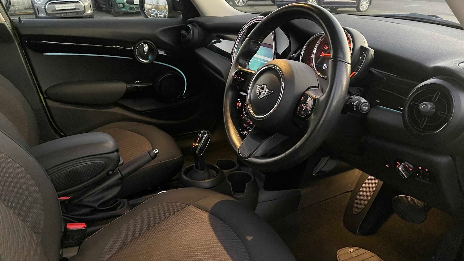 Used MINI Hatch 2022 for sale - 77032267: Photo 5