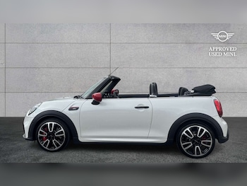 Used MINI Convertible 2024 for sale - 79443689: Photo