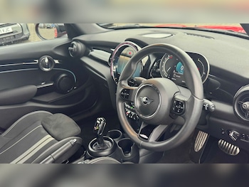 Used MINI Hatch 2022 for sale - 76774328: Photo