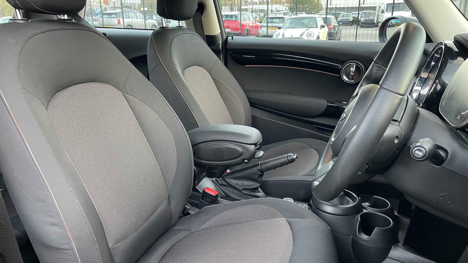 Used MINI Hatch 2023 for sale - 76460274: Photo 10