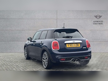 Used MINI Hatch 2018 for sale - 77032215: Photo