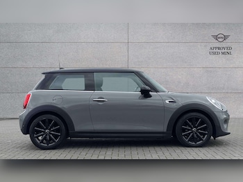 Used MINI Hatch 2018 for sale - 77601166: Photo