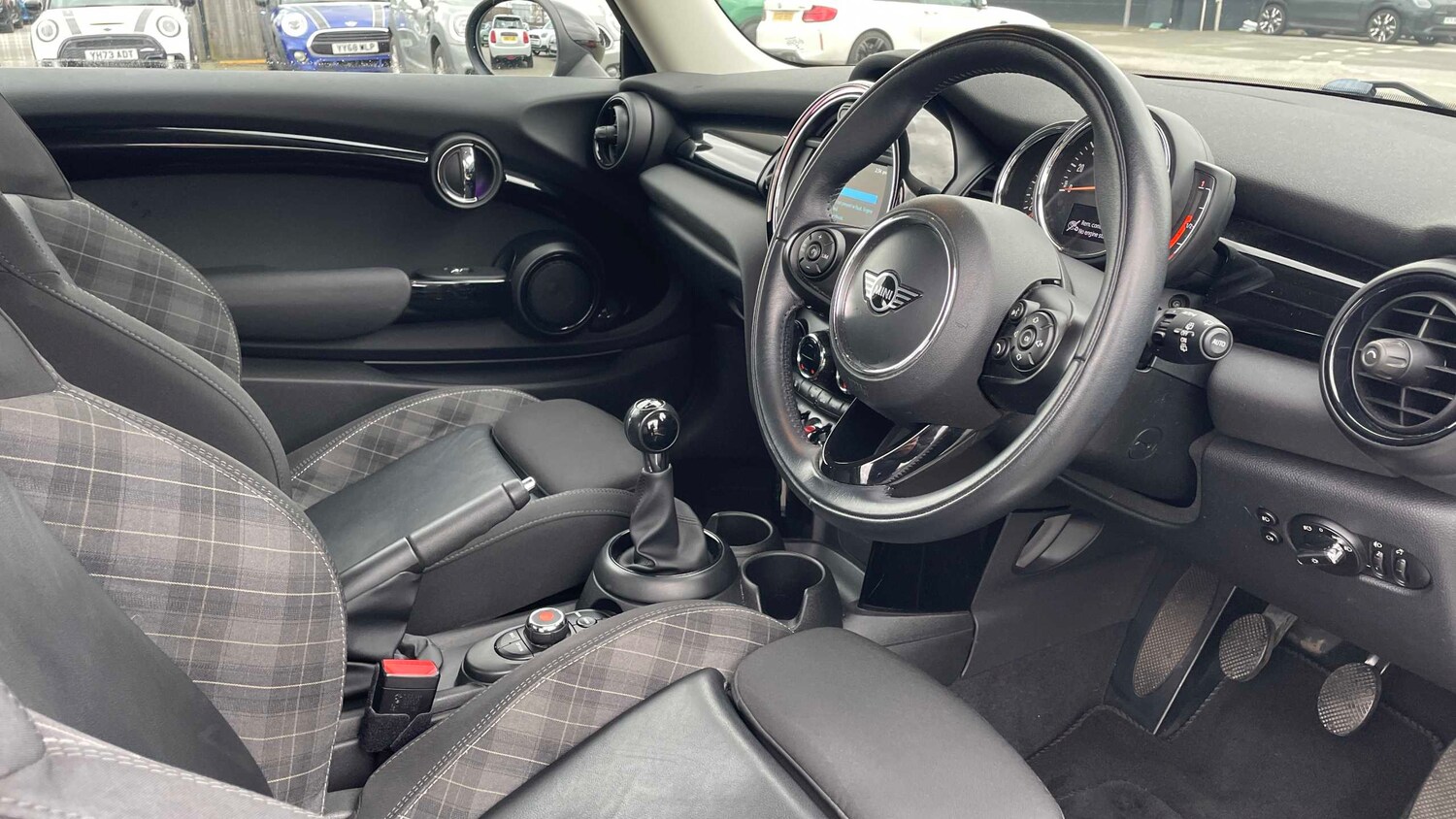 Used MINI Hatch 2018 for sale - 77601166: Photo 6