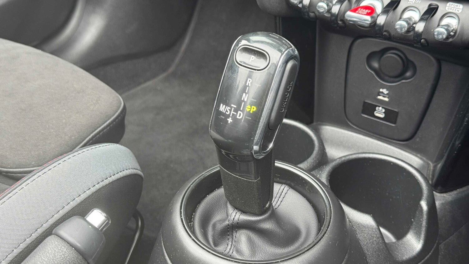 Used MINI Convertible 2023 for sale - 78209321: Photo 11