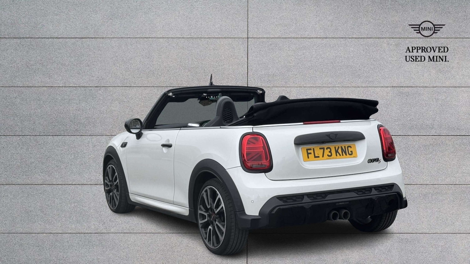 Used MINI Convertible 2023 for sale - 78209321: Photo 2
