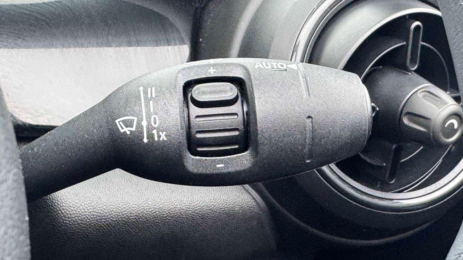 Used MINI Convertible 2023 for sale - 78209321: Photo 20