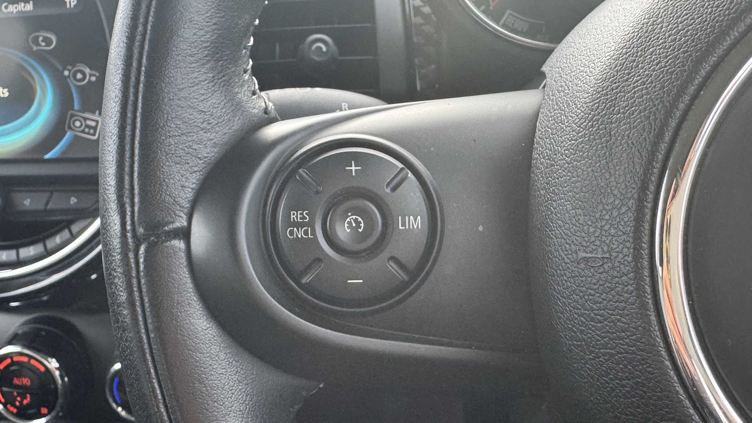 Used MINI Hatch 2017 for sale - 76351713: Photo 18