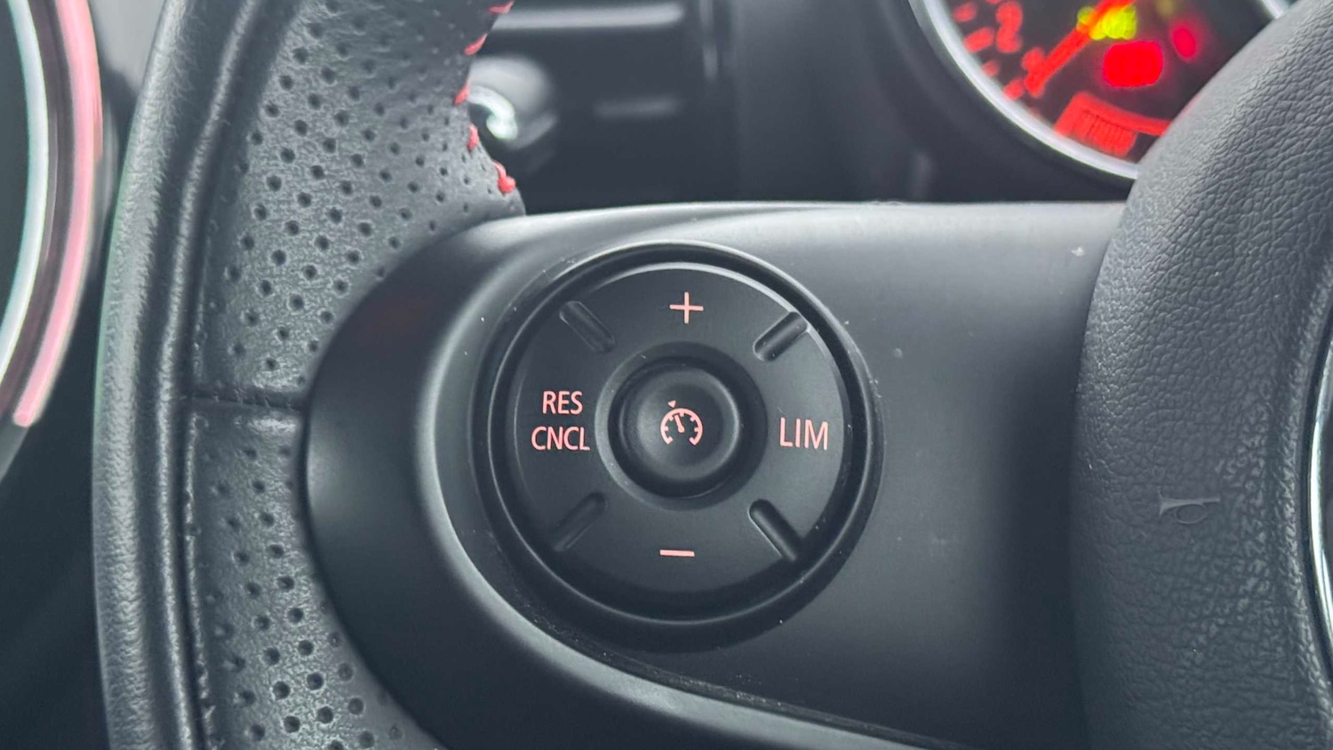 Used MINI Clubman 2018 for sale - 77347888: Photo 18