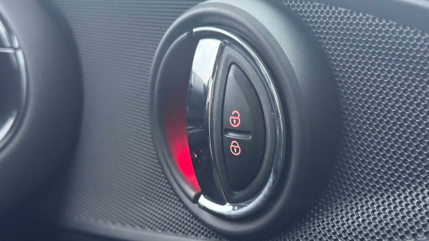 Used MINI Clubman 2018 for sale - 77347888: Photo 31