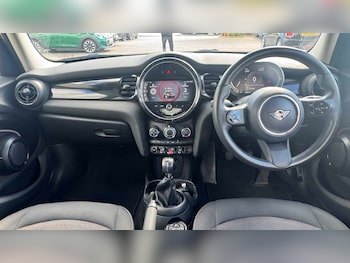 Used MINI Hatch 2021 for sale - 79351723: Photo