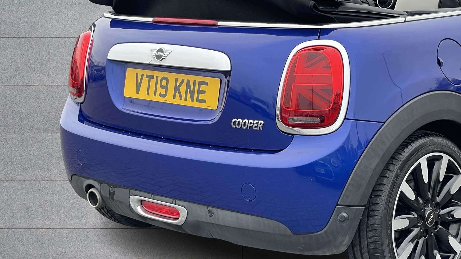 Used MINI Convertible 2019 for sale - 77995961: Photo 16