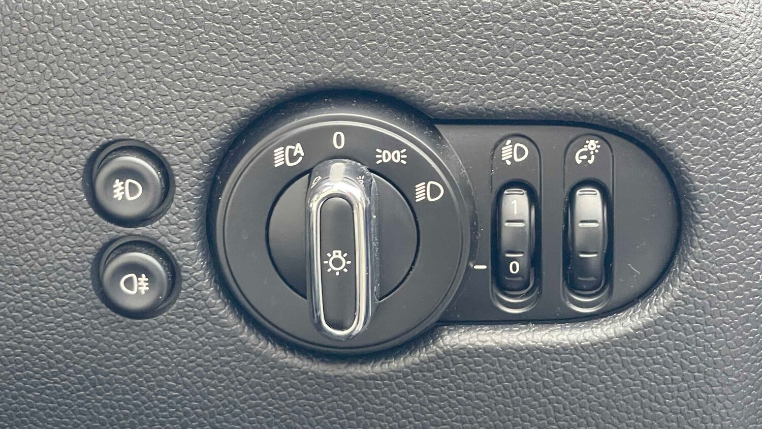 Used MINI Convertible 2019 for sale - 77995961: Photo 20