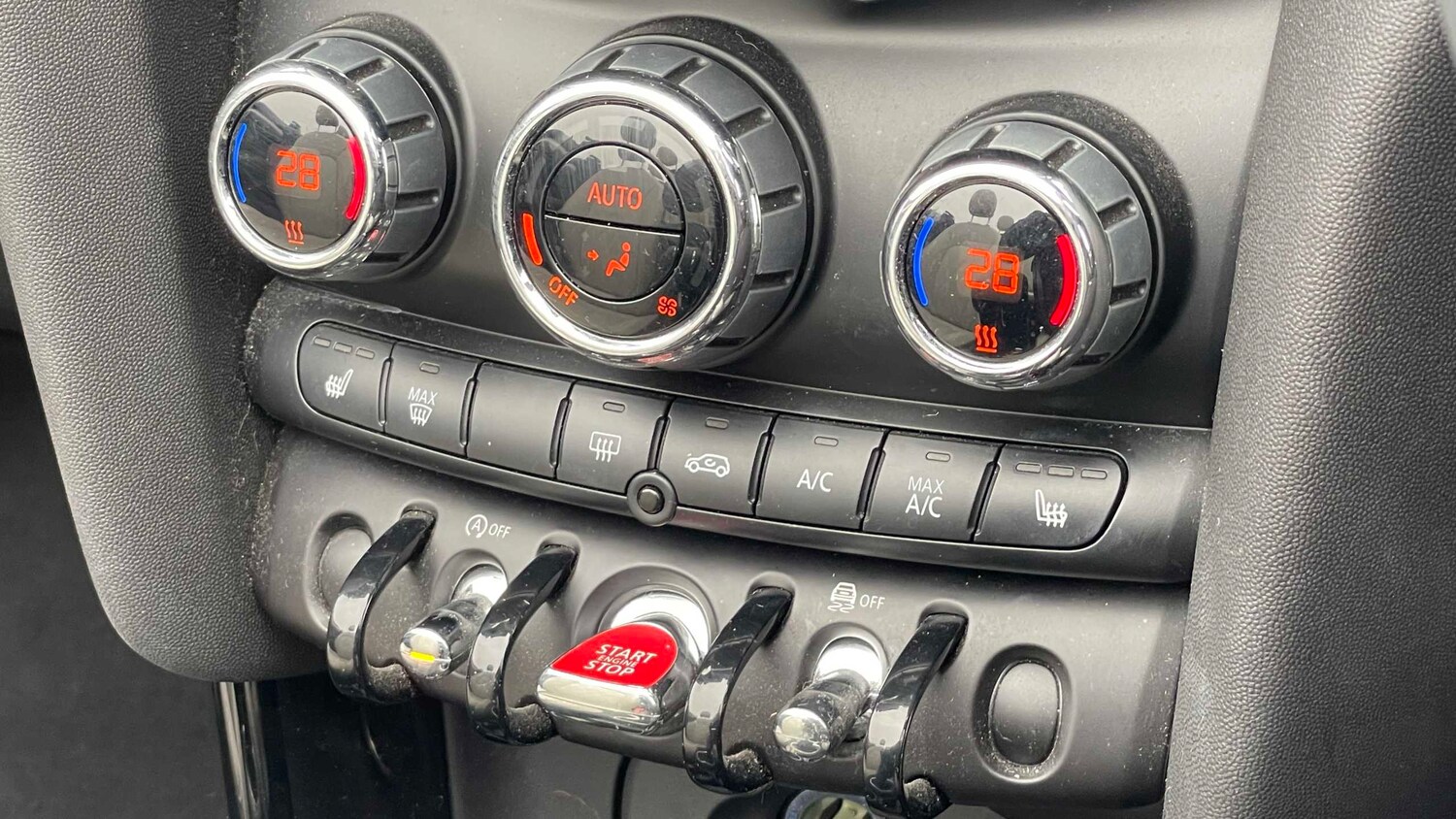 Used MINI Convertible 2019 for sale - 77995961: Photo 21