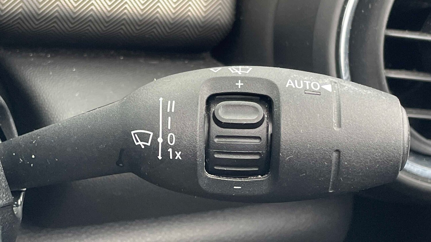 Used MINI Convertible 2019 for sale - 77995961: Photo 25