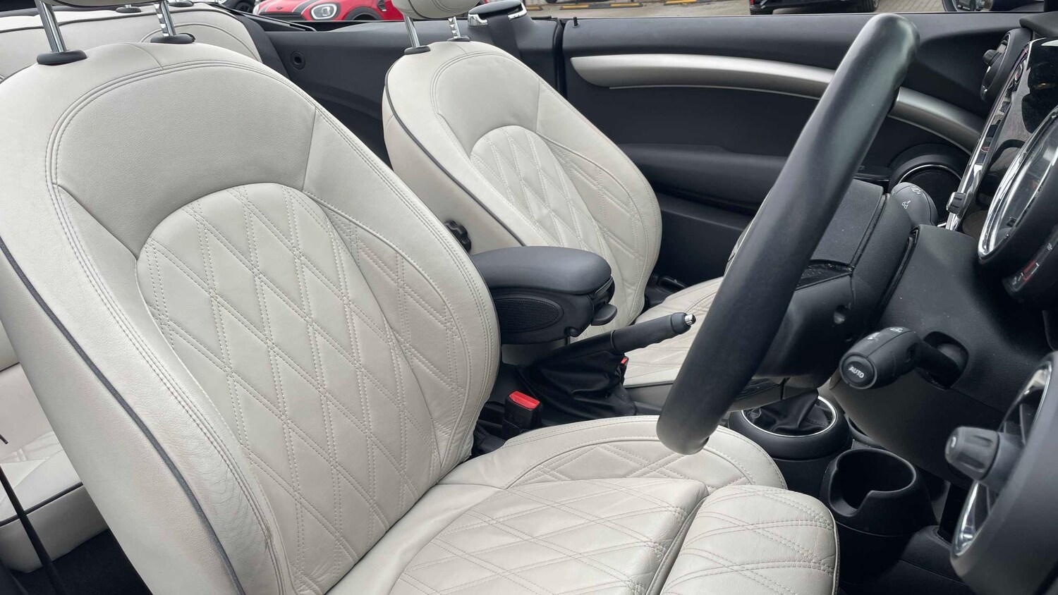 Used MINI Convertible 2019 for sale - 77995961: Photo 9