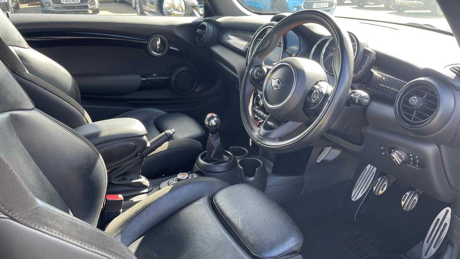 Used MINI Hatch 2019 for sale - 78037440: Photo 5