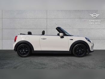 Used MINI Convertible 2019 for sale - 79637210: Photo