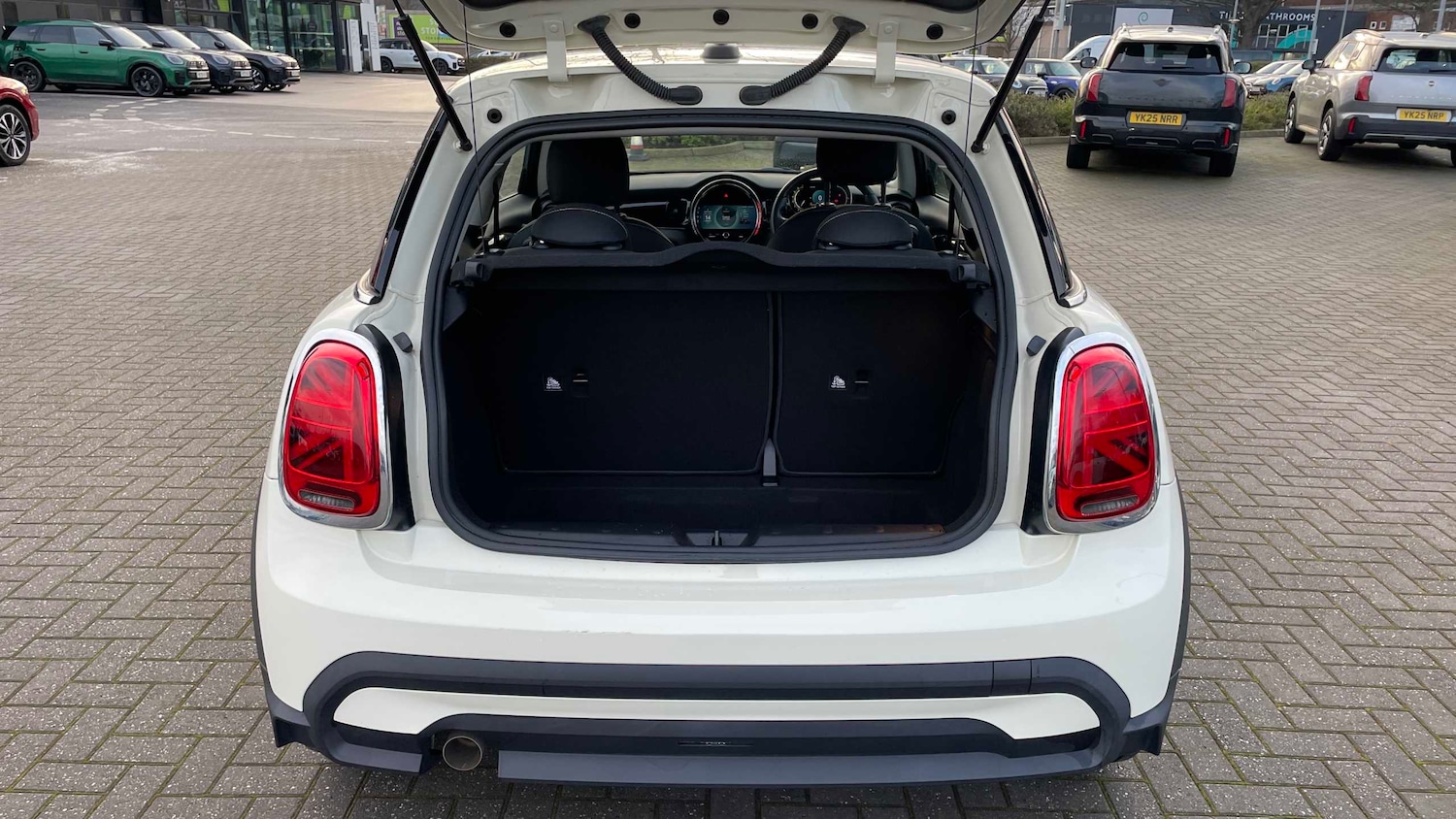 Used MINI Hatch 2022 for sale - 77206456: Photo 11