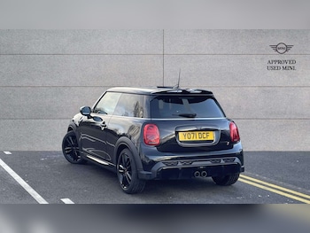 Used MINI Hatch 2021 for sale - 76955237: Photo