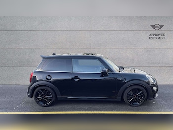 Used MINI Hatch 2021 for sale - 76955237: Photo