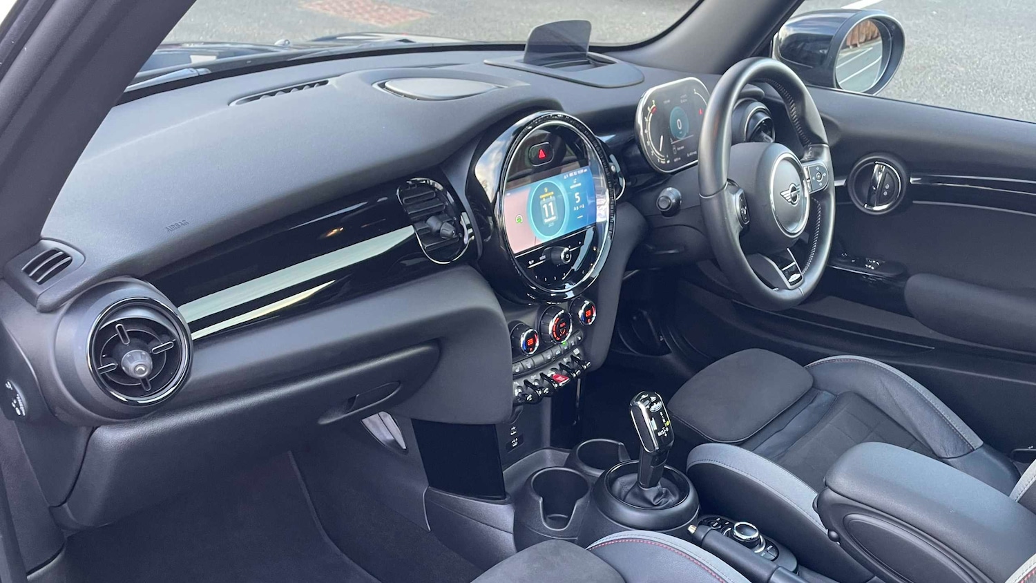 Used MINI Hatch 2021 for sale - 76955237: Photo 9