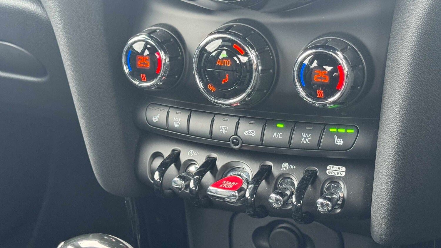 Used MINI Hatch 2022 for sale - 77698765: Photo 27